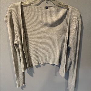 Amazon Women's Ribbed Cropped Cardigan in Light Gray